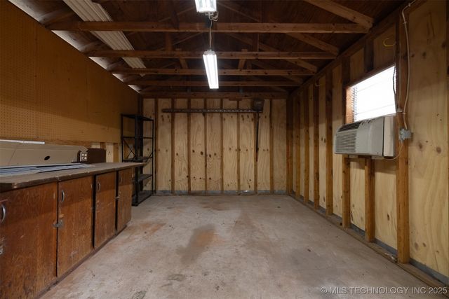 901 S Florida Avenue, Okmulgee, OK 74447