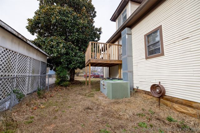 901 S Florida Avenue, Okmulgee, OK 74447