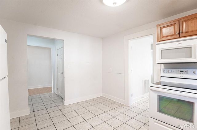 121 Anna Street, St James, MO 65559