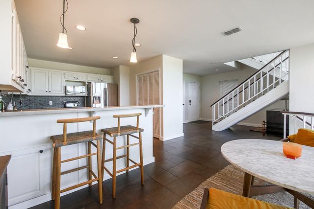 1329 Spyglass DR, Austin, TX 78746
