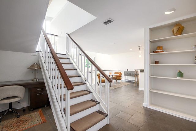 1329 Spyglass DR, Austin, TX 78746