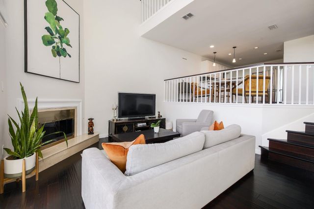1329 Spyglass DR, Austin, TX 78746