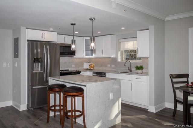 100 Glen Street N2327, Glen Cove, NY 11542