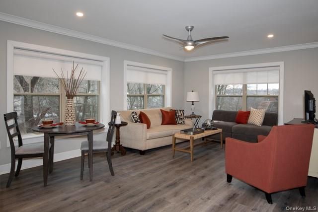 100 Glen Street N2327, Glen Cove, NY 11542