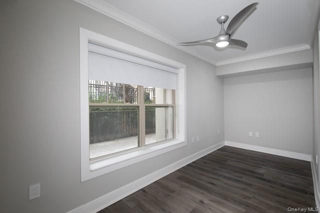 100 Glen Street N2327, Glen Cove, NY 11542