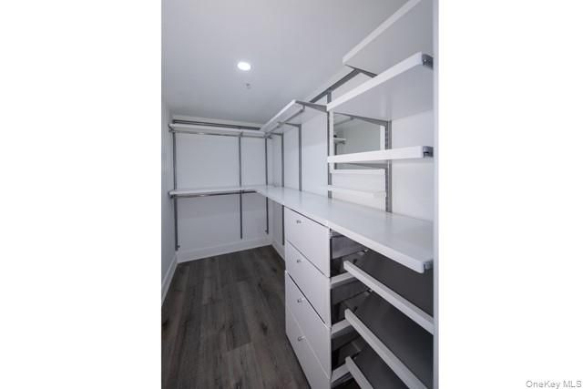 100 Glen Street N2327, Glen Cove, NY 11542