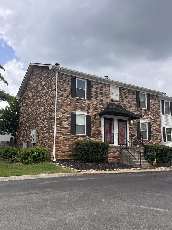 193 Edgewood Dr, Hendersonville, TN 37075