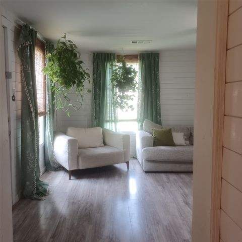 1309 S 5th Street, Bonham, TX 75418