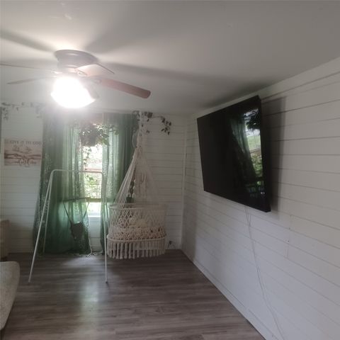 1309 S 5th Street, Bonham, TX 75418