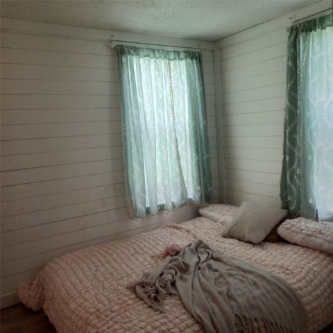 1309 S 5th Street, Bonham, TX 75418