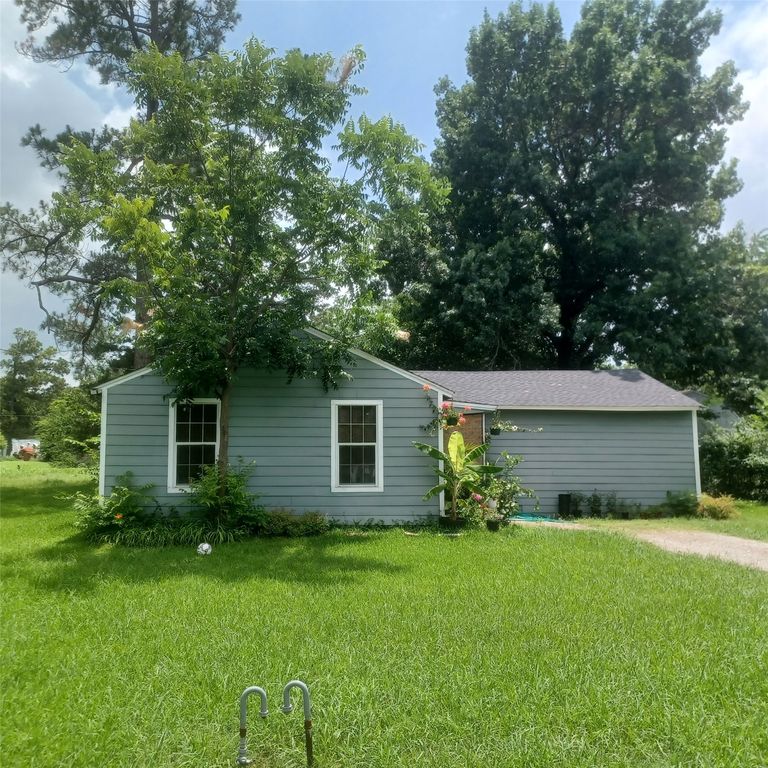 1309 S 5th Street, Bonham, TX 75418