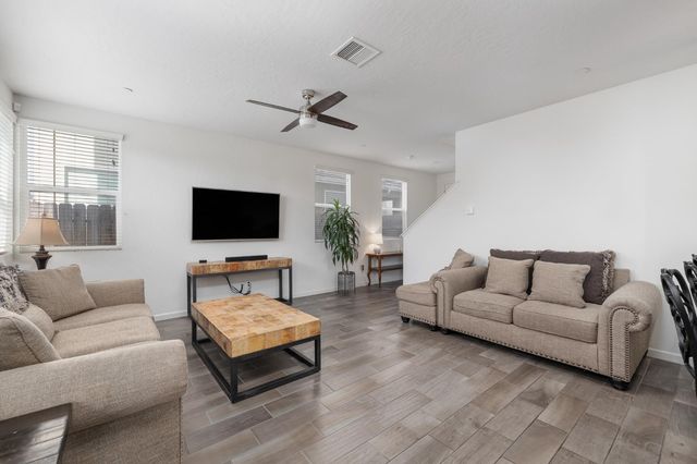 712 N Bliss Lane, Clovis, CA 93611