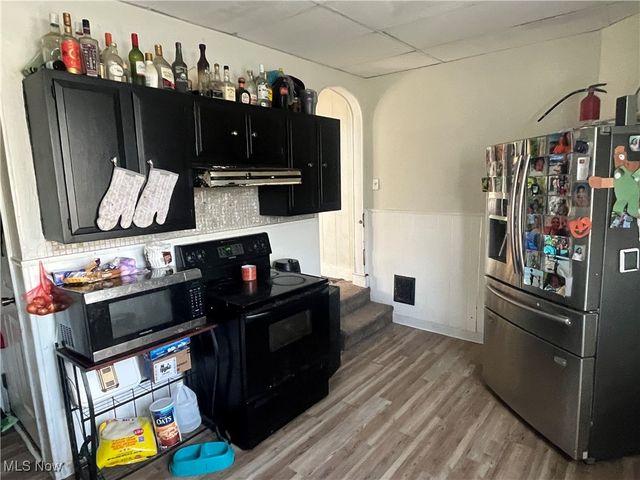 7409 Dearborn Avenue, Cleveland, OH 44102