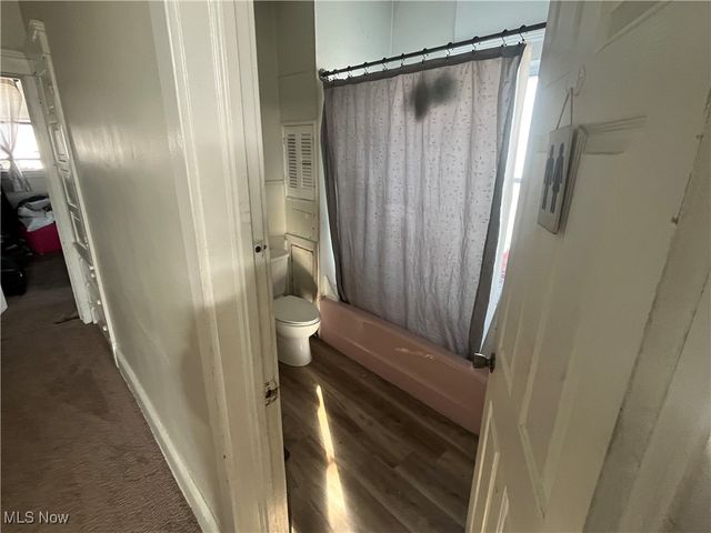 7409 Dearborn Avenue, Cleveland, OH 44102