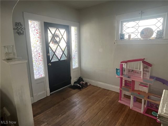 7409 Dearborn Avenue, Cleveland, OH 44102