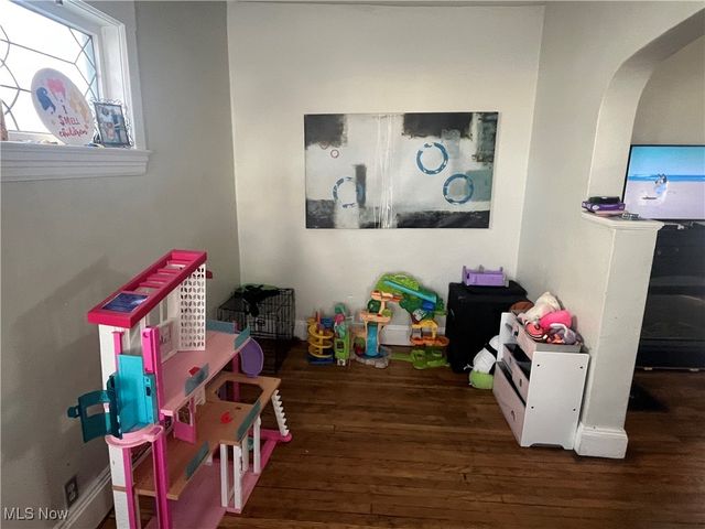 7409 Dearborn Avenue, Cleveland, OH 44102