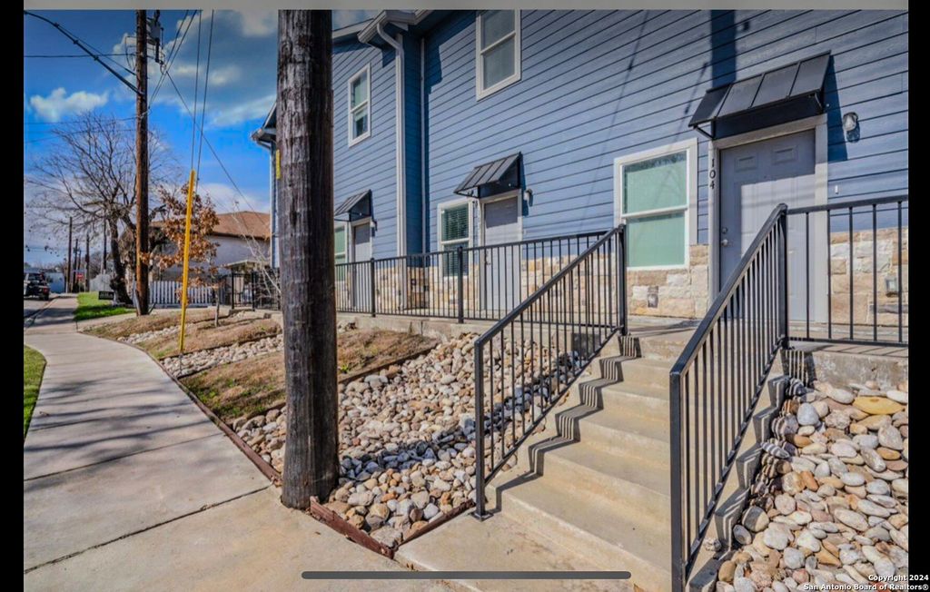143 Lucas St Unit 201, San Antonio, TX 78209