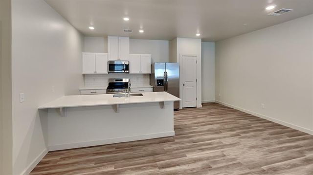 3711 N Divis Avenue, Bethany, OK 73008