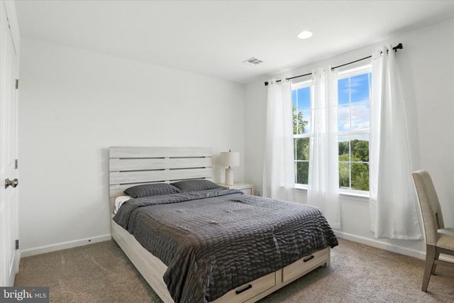 1738 BRADLEY DR, Harrisburg, PA 17110