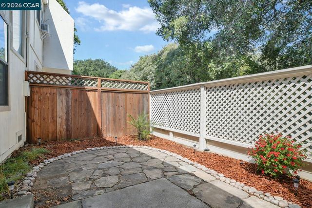 130 Creekside Ct, El Sobrante, CA 94803
