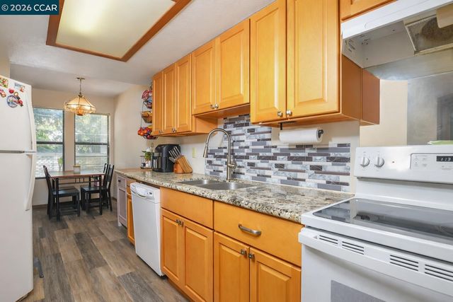 130 Creekside Ct, El Sobrante, CA 94803