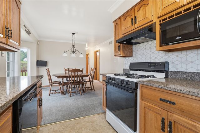 102 Kemper Rd, Twp Of But Se, PA 16002