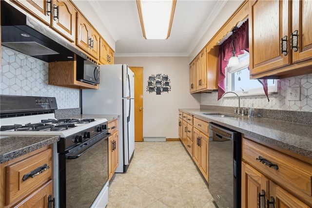 102 Kemper Rd, Twp Of But Se, PA 16002