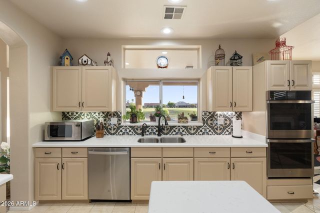 16009 W HURON Drive, Sun City West, AZ 85375