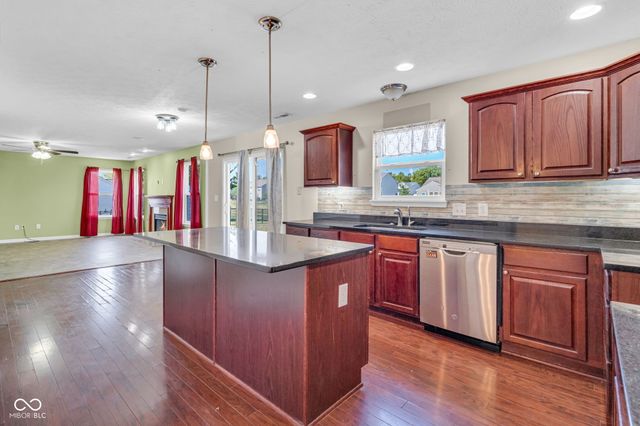 6766 Buhrstone Lane, Avon, IN 46123