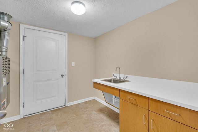 6766 Buhrstone Lane, Avon, IN 46123