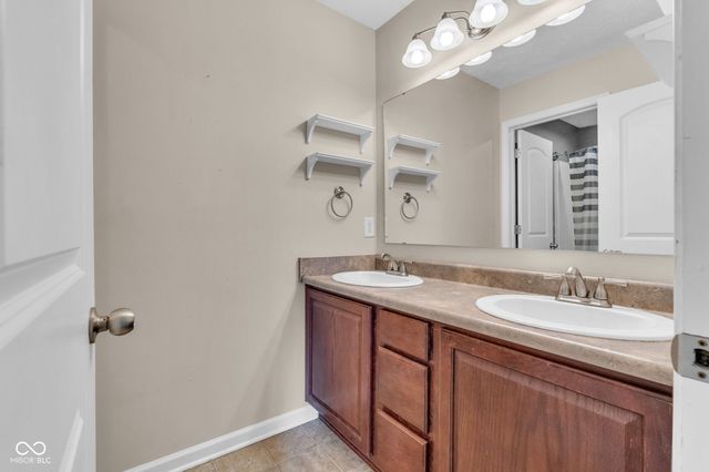 6766 Buhrstone Lane, Avon, IN 46123