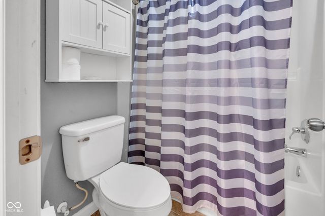 6766 Buhrstone Lane, Avon, IN 46123