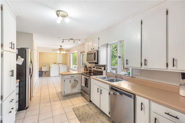 102 Rockingham Road, Seneca, SC 29672