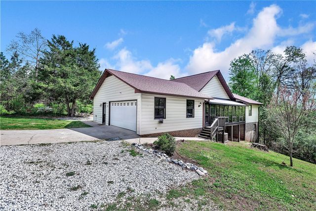 102 Rockingham Road, Seneca, SC 29672