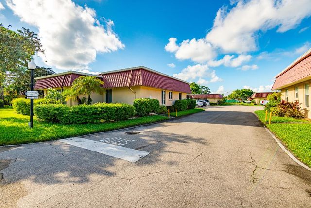 604 Laconia Circle, Lake Worth, FL 33467