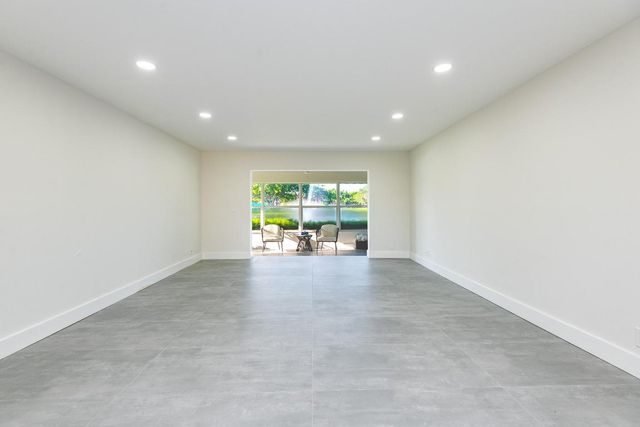 604 Laconia Circle, Lake Worth, FL 33467