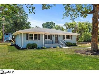 13 Cardinal Drive, Taylors, SC 29687