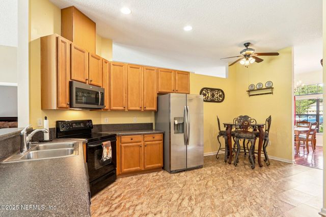 11388 MARTIN LAKES Court, Jacksonville, FL 32220
