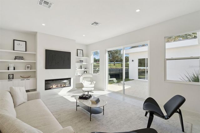 438 SKYFIELD COURT, Lady Lake, FL 32159