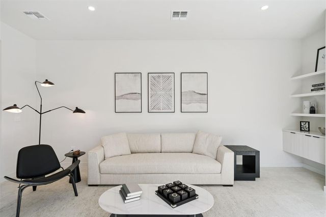 438 SKYFIELD COURT, Lady Lake, FL 32159