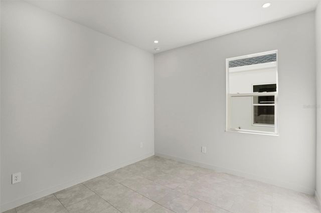 438 SKYFIELD COURT, Lady Lake, FL 32159