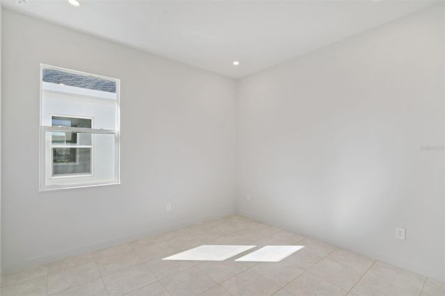 438 SKYFIELD COURT, Lady Lake, FL 32159