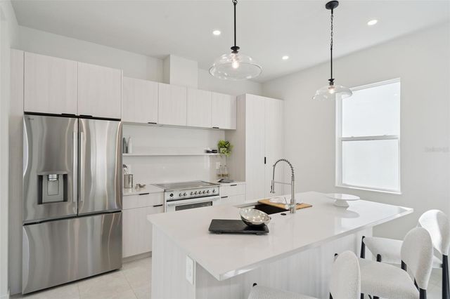 438 SKYFIELD COURT, Lady Lake, FL 32159