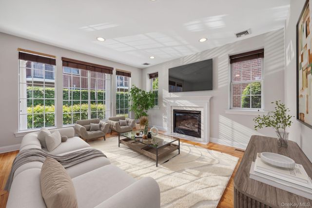 4C Nassau Drive, Great Neck, NY 11021