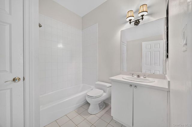 4C Nassau Drive, Great Neck, NY 11021