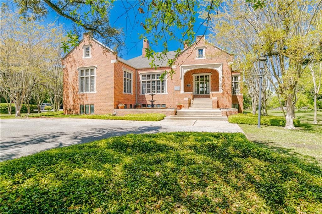 1668 Government Street, Mobile, AL 36604 — exterior