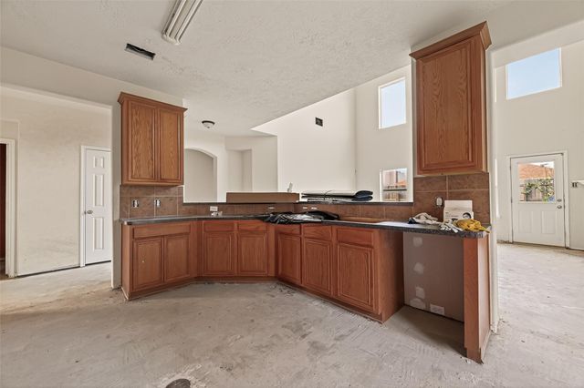 5415 Coastline Street, Baytown, TX 77521