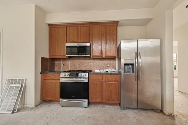 5415 Coastline Street, Baytown, TX 77521