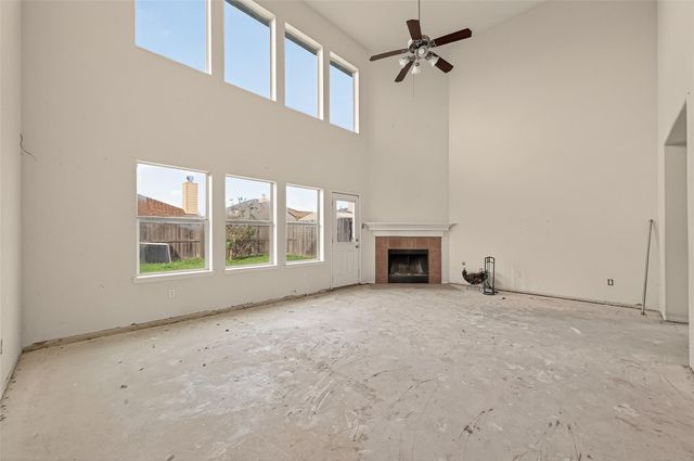 5415 Coastline Street, Baytown, TX 77521