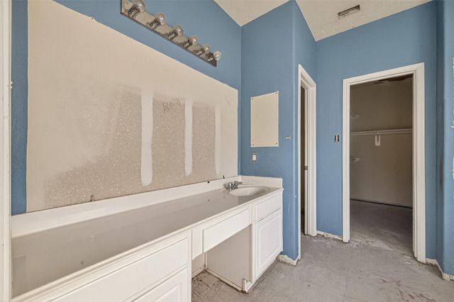 5415 Coastline Street, Baytown, TX 77521